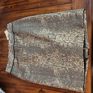 Ann Taylor alligator pattern skirt